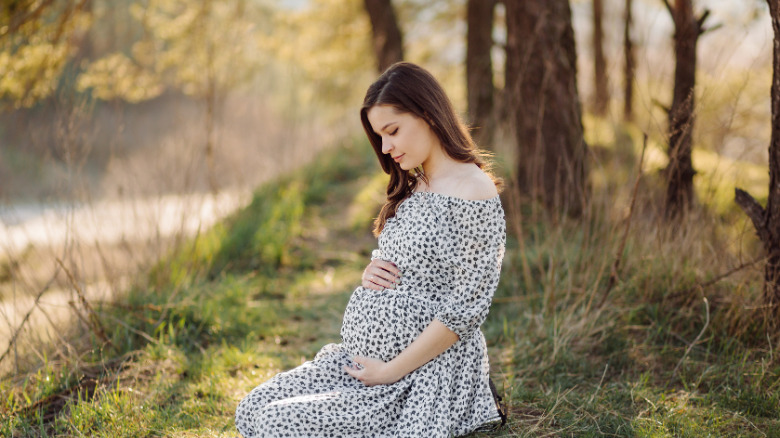 Stylish and Comfortable Clothing for Moms-to-Be